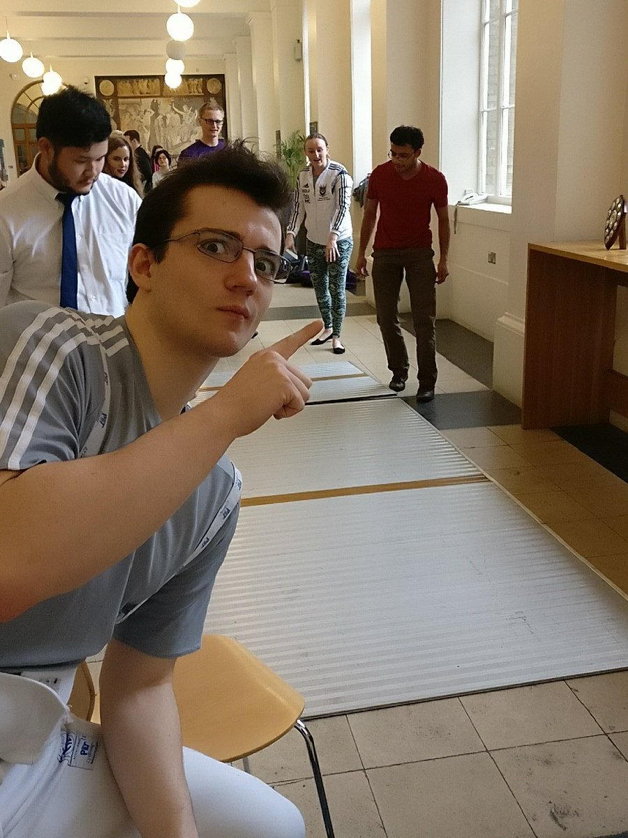 KCLfencing's tweet photo. Only 15 minutes until Varsity guys! https://t.co/HzTMjFuGeT