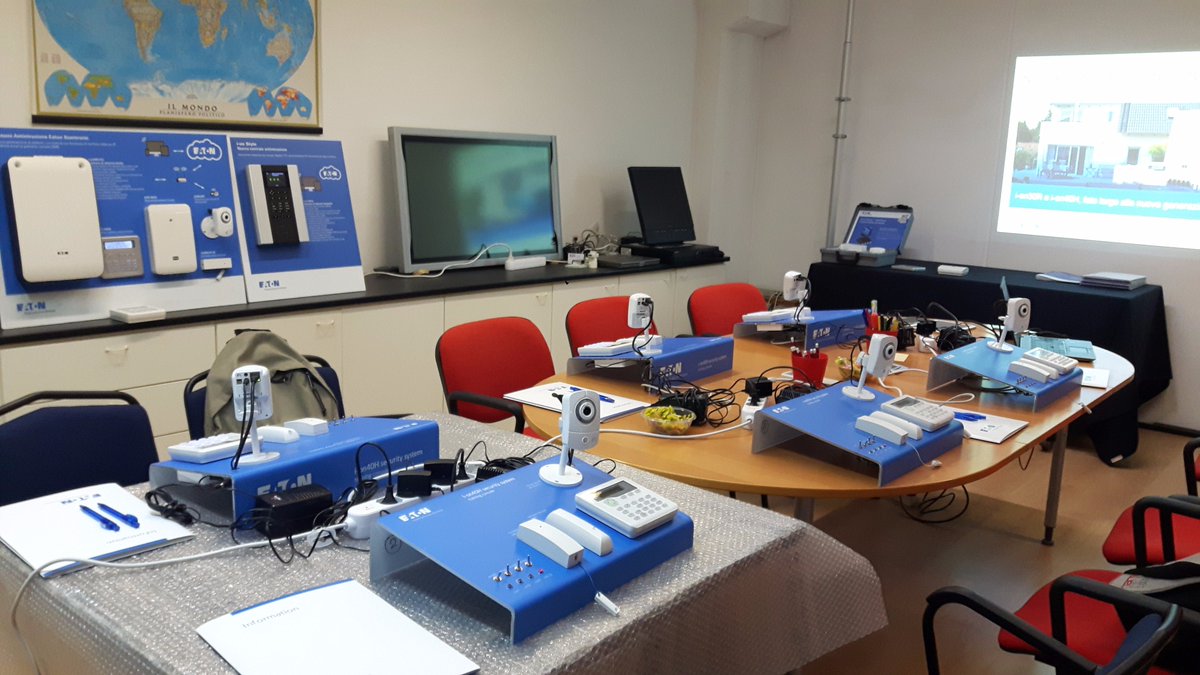 MartinelliImpia's tweet photo. Presentazione nuove centrali radio GR3 GR4 certificate IMQ CEI 79-3 CEI EN 50131-1 @eatoncorp presso HDi distribuzione Srl @danielebicc https://t.co/eEKGA9tsxu
