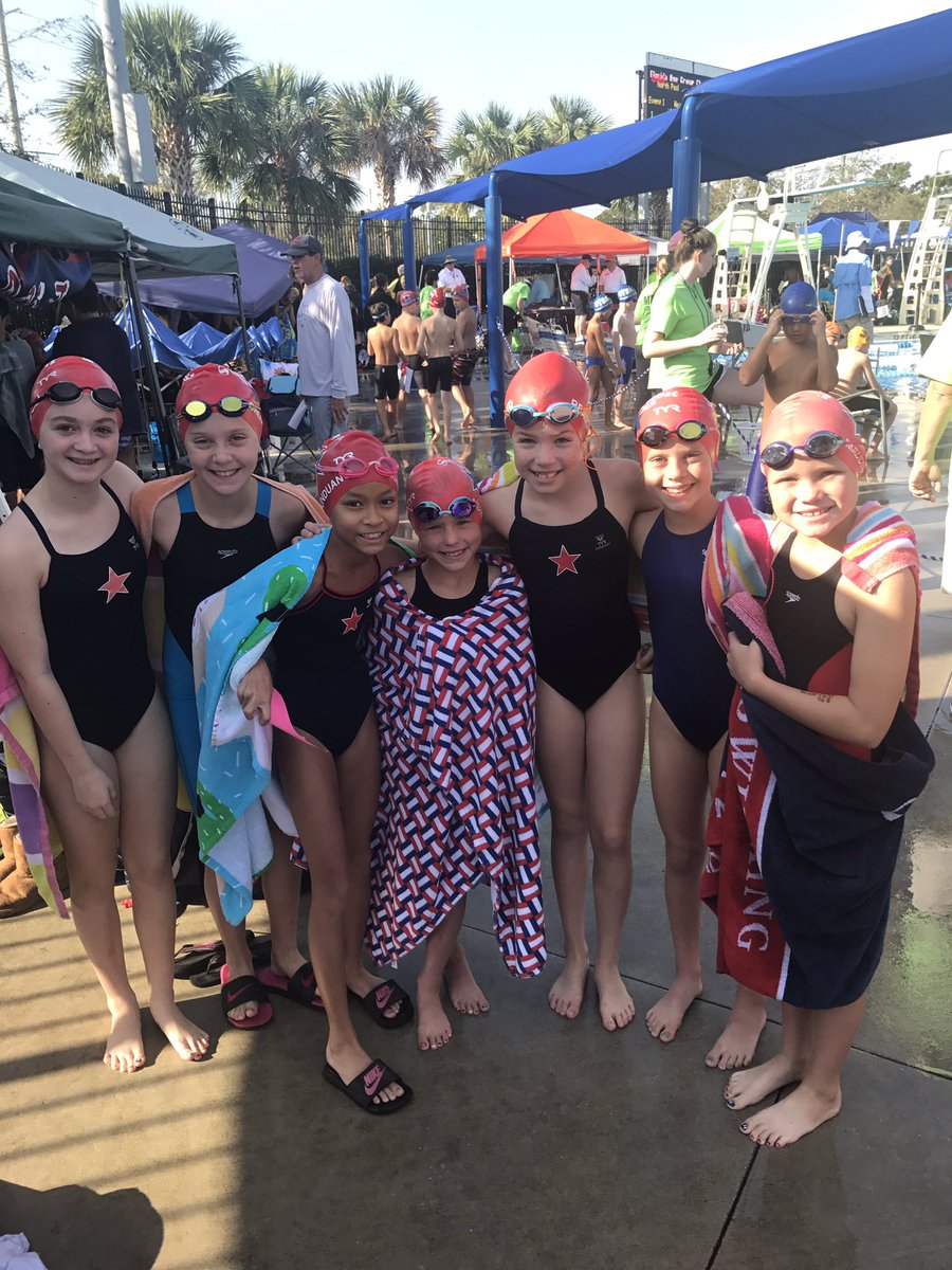 SouthWestAquati's tweet photo. STAR 10&amp; under Girls relays chilling with Tabitha Driscoll getting some tips on how to be BEASTLY! #flags17 #swastars https://t.co/Hw8TG66txQ