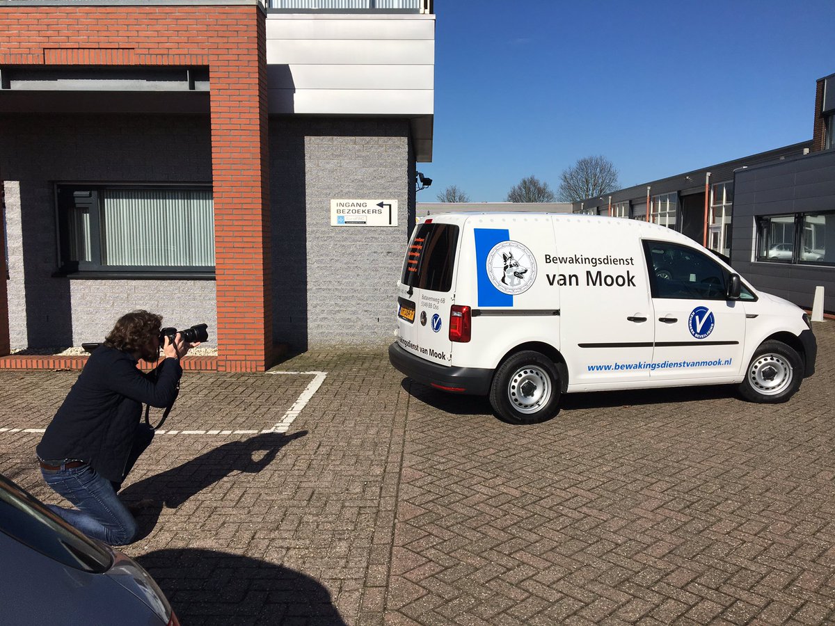 Zojuist fotoshoot gehad met <a href="/Thomas_Segers/">Thomas Segers Foto</a> voor @BedrijvigOssMag #staytuned #100eeditie