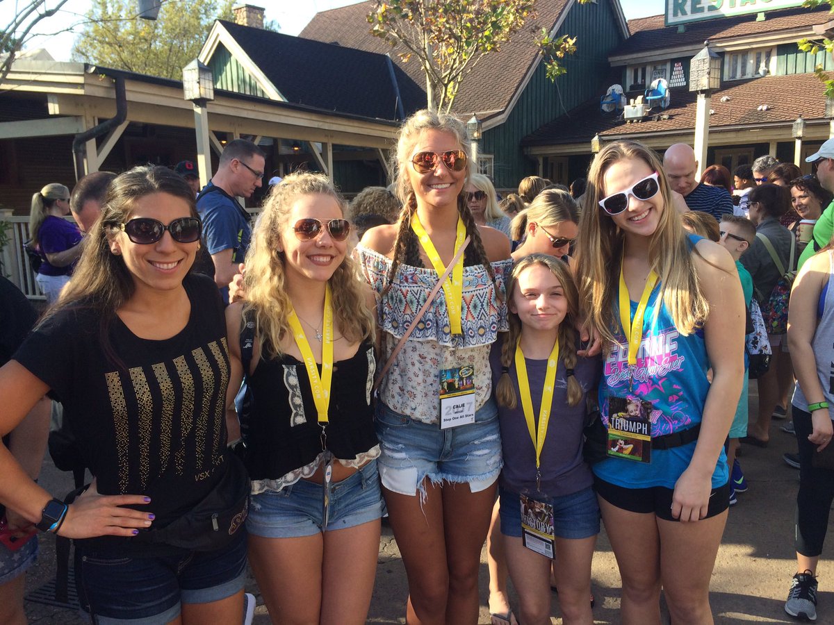 JJRiha's tweet photo. Stepone breakfast at Animal Kingdom. #steponeallstars #steponenorth https://t.co/qKq1uwju4g