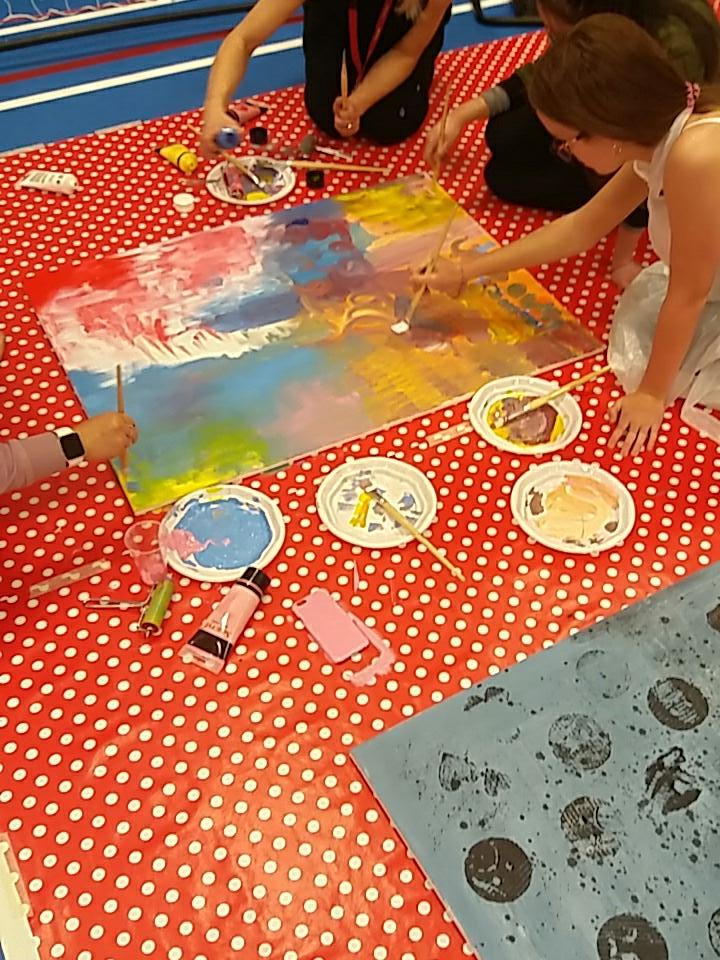 B_FCSchools's tweet image. Lots of fabulous #Interacti e activites by @b_and_fc tutors taking place @bedeslytham #Creativity #Learning #Enjoyment #Fridayfeeling