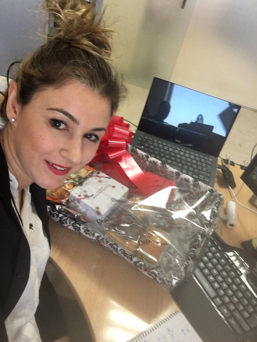 lolaintime's tweet photo. Muchas gracias a @VMware_ES por el desayuno. Ahora sΓ estoy preparada para el #VFriday de hoy. https://t.co/P9ChLQi1DP