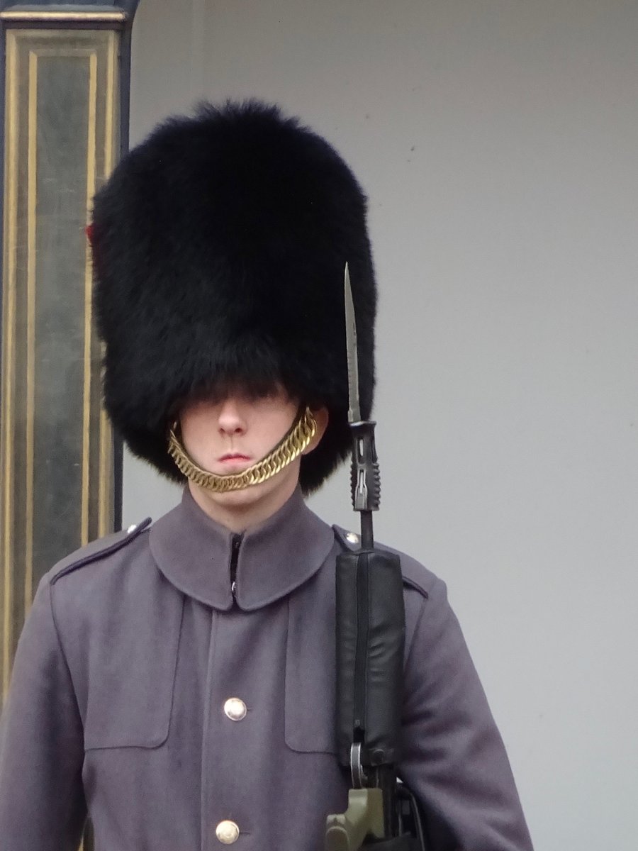 BytesizePlug's tweet image. Sam isn&apos;t being very &apos;guarded&apos; in her review. I&apos;m on a roll! Read about it on Workplace and here: bit.do/samhx60v