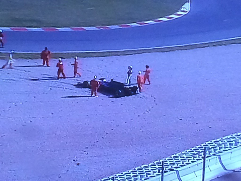 C6jAzJ6UwAEeMAt.jpg