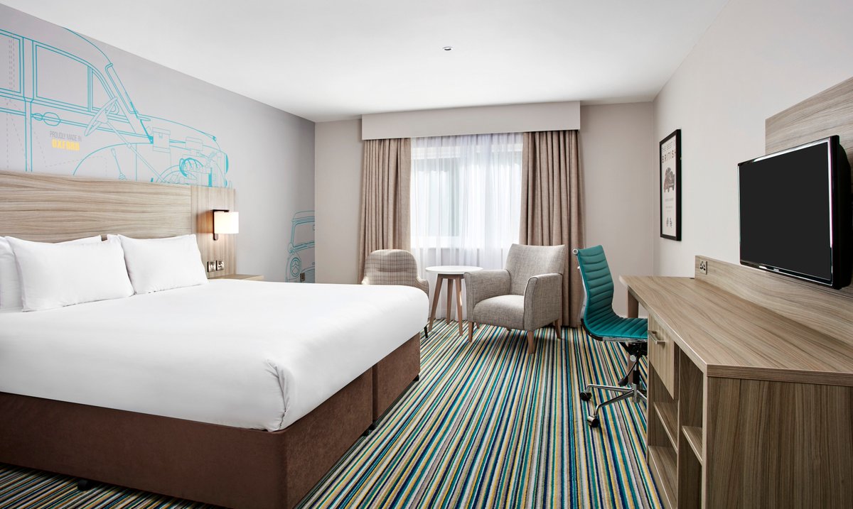 With #MothersDay coming up, today we're giving you the chance to treat your Mom to a free overnight stay. RT &amp; follow to #win #freebiefriday