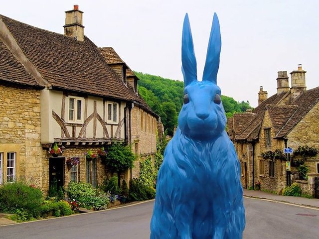 LuukkeeTweets's tweet photo. Are you the kind of person that will #FollowTheRabbit? It’s moving across the UK. Find it by tuning into... #TeamO2 https://t.co/1j6BN06BX1 https://t.co/KnTPO3LjNN