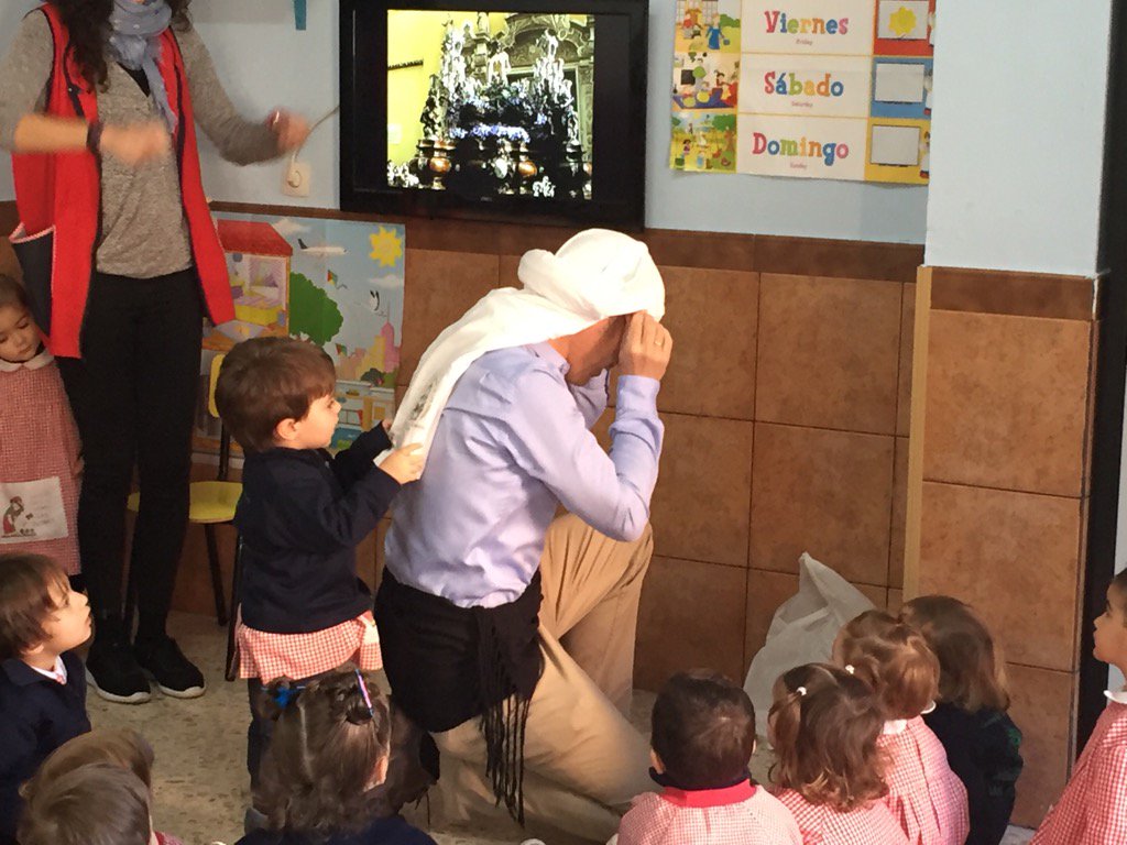 ceilasflores's tweet photo. Hoy Miguel Angel, el papá de Fernando Reina, nos habla de los costaleros y su pasión por la Semana Santa.
Gracias https://t.co/D1cKuyiTL8
