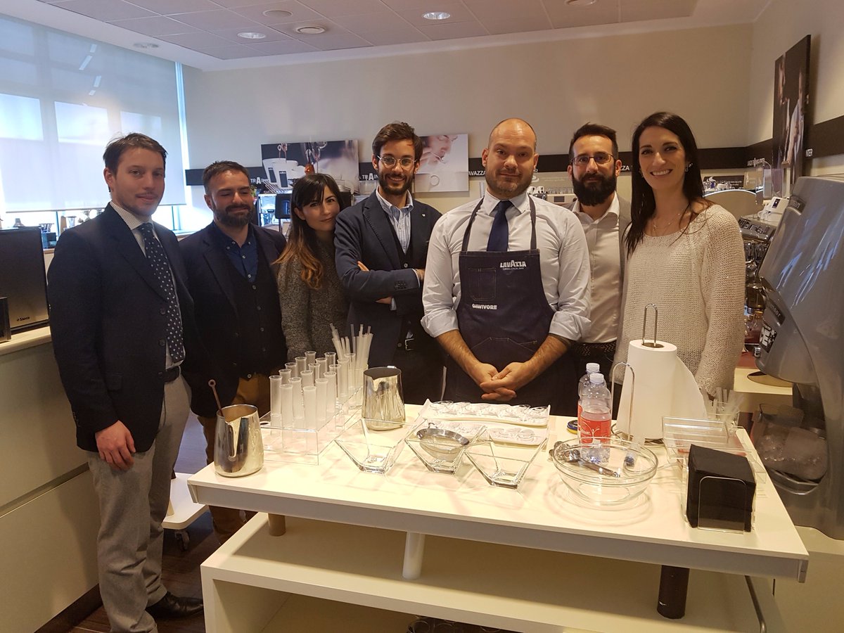 ITALCHECK's tweet photo. Comitato #MadeInItaly di @GIConfcommercio e #ItalianIdentity ospiti di Marco @Lavazza: una giornata per scoprirne storia e futuro! ☕🇮🇹 https://t.co/XH5zglMqET