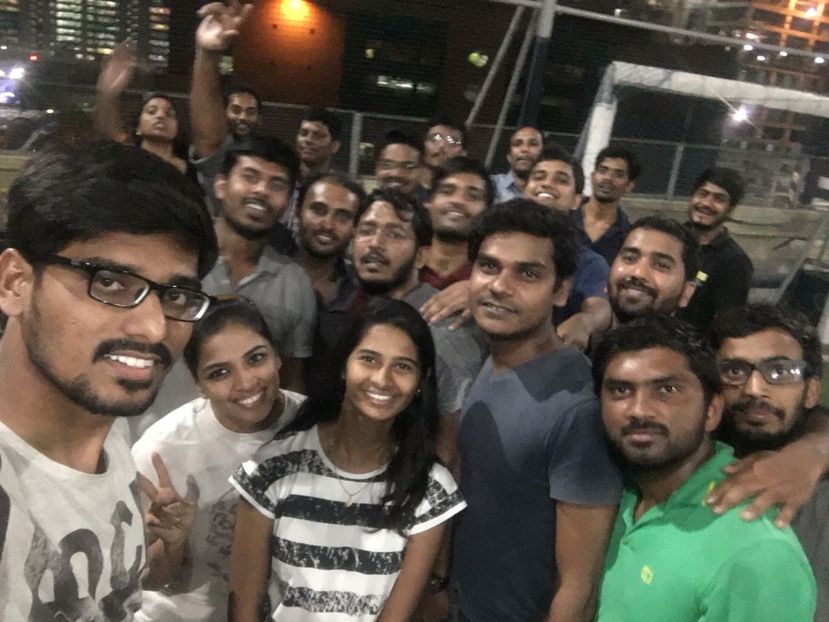Nothing like a good game of indoor cricket with the team.. 
A good finish to a great day!!

#teamthatplaystogether #rainingsixers #cricket