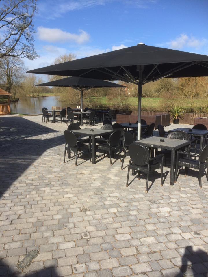 LegacyRoseCrown's tweet photo. Here is a sneak peek of our riverside #gardens, #terrace and new event space, The Orangery! 🍊🌺#LoveWilts https://t.co/VrJSRGAz5m