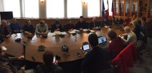 .<a href="/unionvaldotaine/">Union Valdôtaine</a> <a href="/PDSinistraVDA/">GruppoPDSinistraVDA</a> #Epav: perché non saremo in aula <a href="/consigliovda/">Consiglio VdA</a> oggi pomeriggio bobine.tv/index.php/it/c…