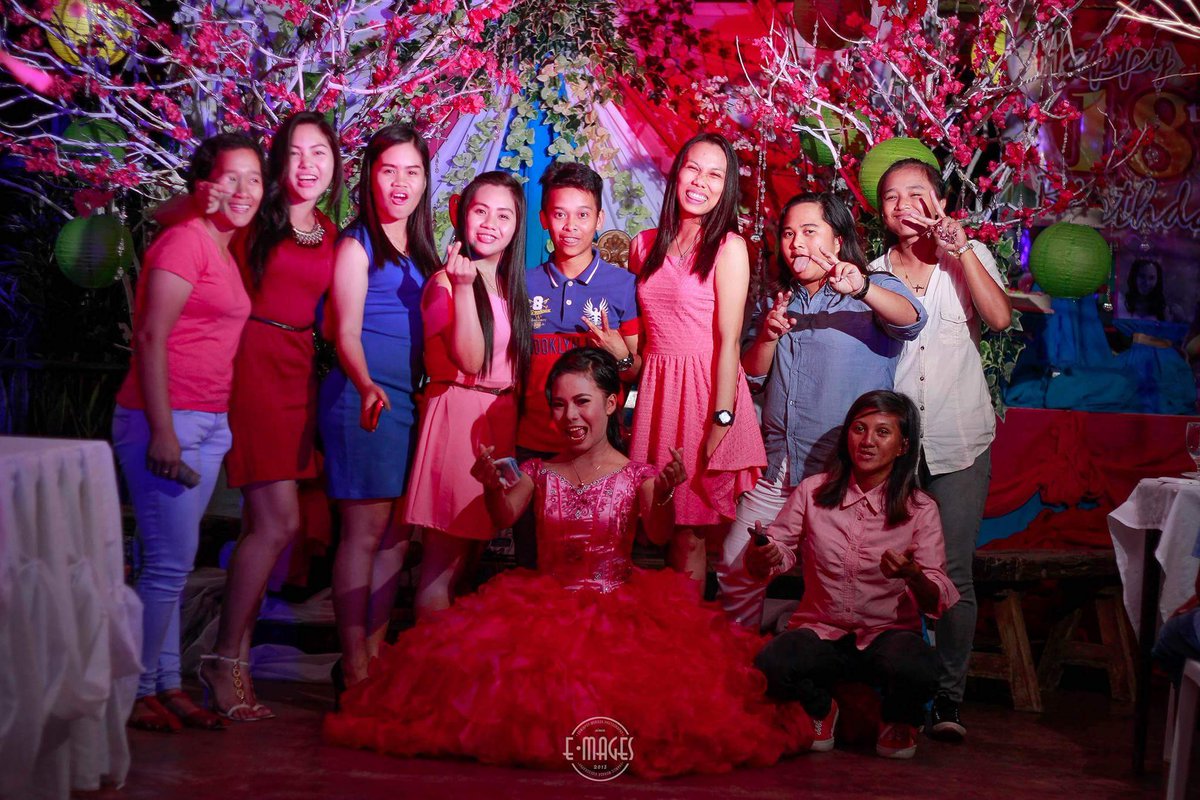 padzjoolee06's tweet image. #SoftballTeam #Pirit