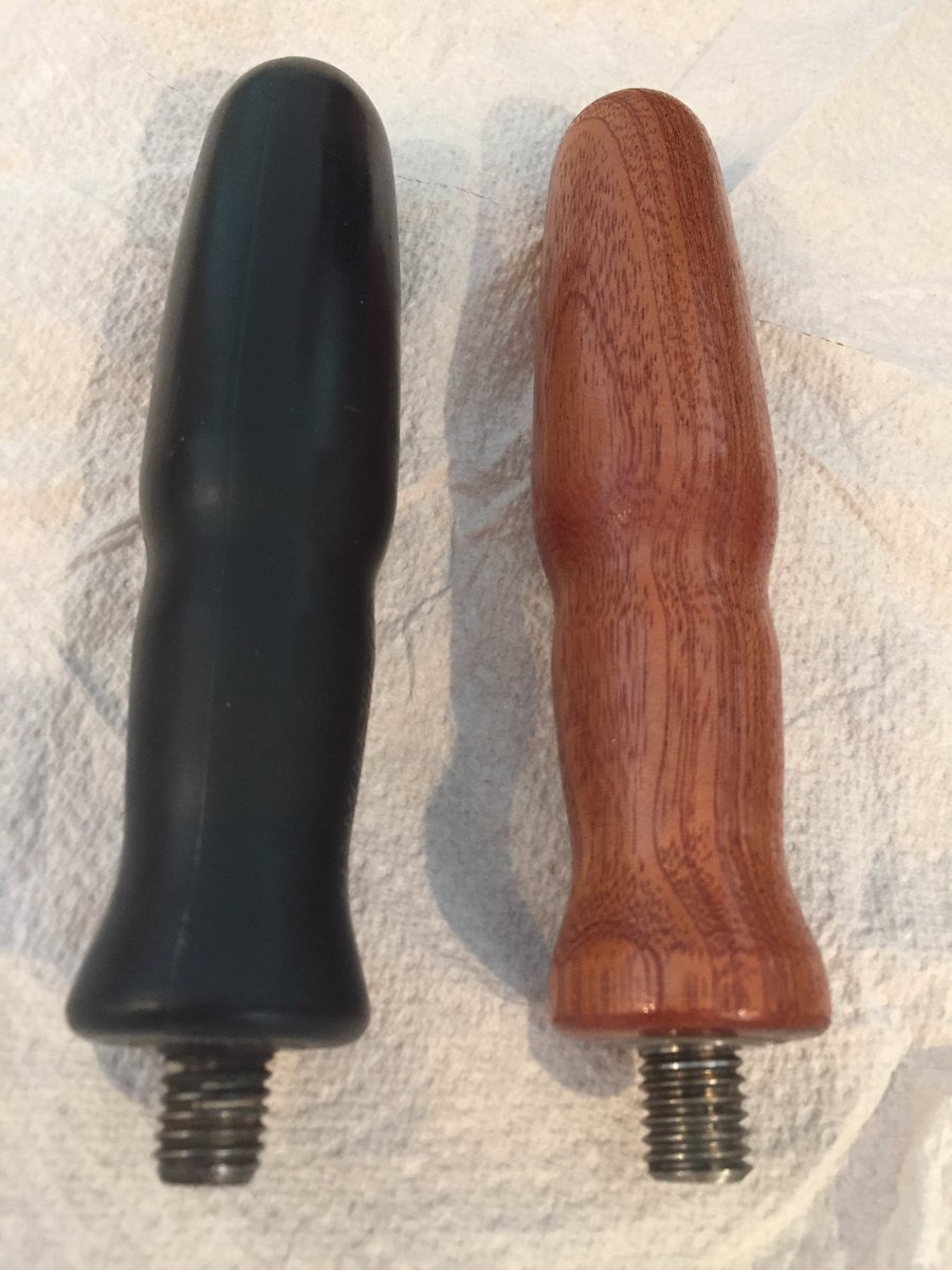 ModEspresso's tweet photo. Hand turned wooden handles that's what's going on!! #lamarzocco #customespresso https://t.co/2nKhsqjnFq