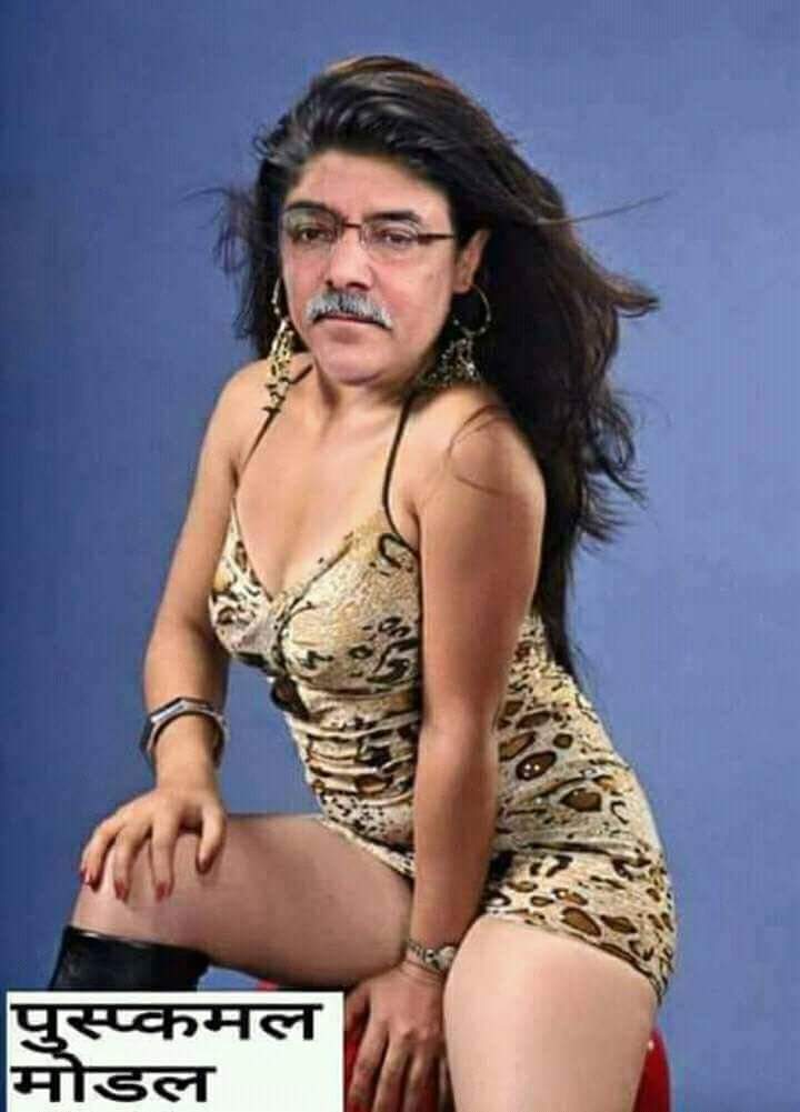 यश ले घन्टा हेर्दै छ।