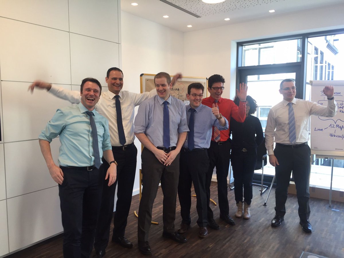 #digital: Der Vorher-Nachher-Effekt beim Volksbank RheinAhrEifel Workshop gestern - links vor und rechts nach dem Workshop ;)!