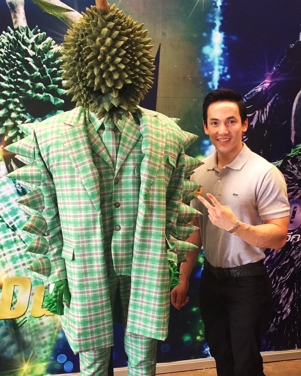 JoeTrivisvavet's tweet photo. มาทัศนศึกษาที่ Workpoint Studio ครับ🤗💚#abc6 #abcbyspu6 #abcbyspu #abcshanghai #themasksinger #themasksingerthailand #durian https://t.co/Imy8Dnm9dK