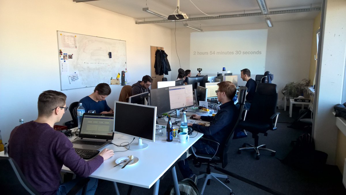 dirico_io's tweet photo. Im Maschinenraum läuft der Countdown zum #dirico #Hackathon - letzte Möglichkeit uns Vorschläge zu schicken. https://t.co/zJsGxaZLhM