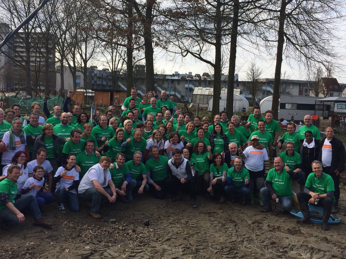 Met Koninklijke hulp!! Prachtig buurtinitatief. #OranjeFonds #NLdoet