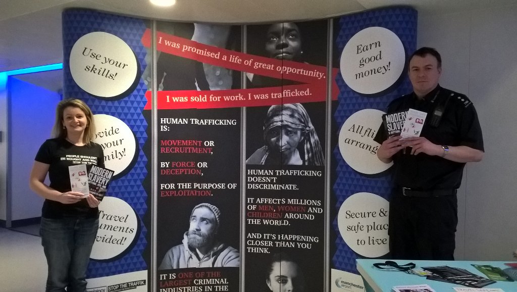 HannahFlint10's tweet photo. Back @Manairport continuing to raise awareness of #modernslavery with staff and passengers @STOPTHETRAFFIK @gmpolice https://t.co/XoWH38NJm2
