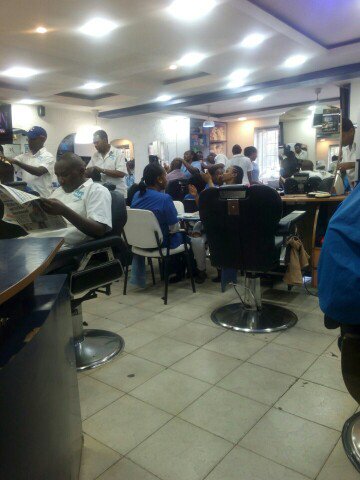 nyawizzy's tweet photo. #Fadeon (@ One  Stop Barbers, Gilfilian House in Nairobi) https://t.co/M5HuwsUnLZ https://t.co/1839Zqn7ci
