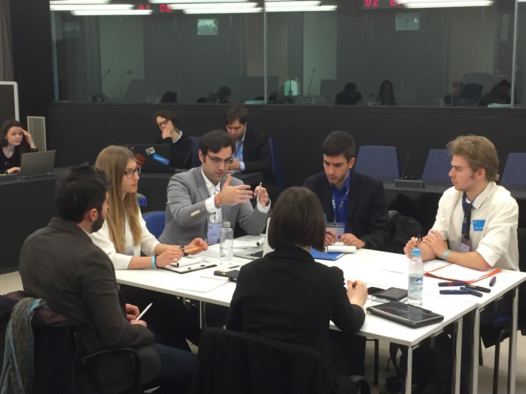 peterworth1's tweet photo. Focussed and intense discussions on "Membership of the Union" @EYC2017 #FixEU https://t.co/qditAYg2fM