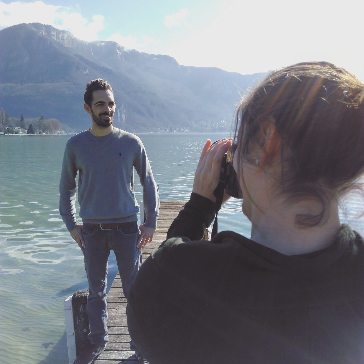 Signature_RP's tweet photo. Shooting au bord du lac ! #team #SignatureCommunication #shooting #Annecy https://t.co/sTYozCCl3e
