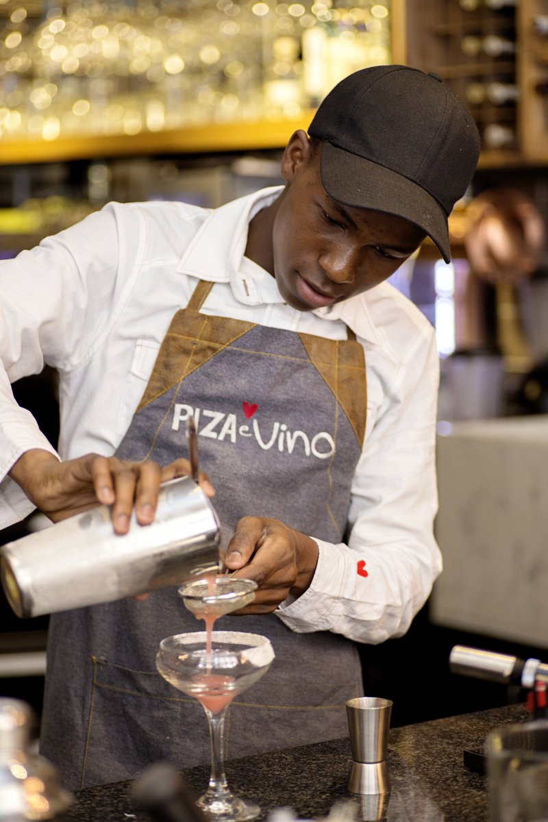 Weekends = Cocktails @ PiZA e ViNO  #food #wine #foodie #cocktails #dinner #life #friday #saturday #weekend #pizza #yummy #fun #happiness