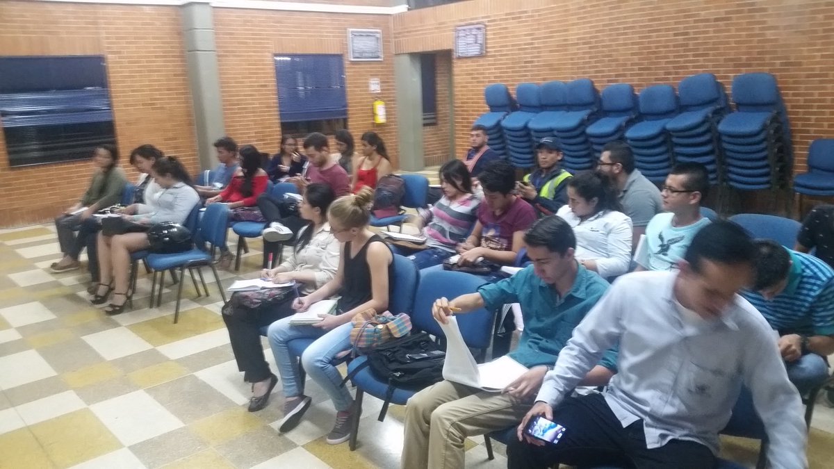alejarub's tweet image. Activando la vida universitaria de los estudiantes a traves de la #CIPAS #ECBTI  en el curso de algebra, trigonometria y geometria analica