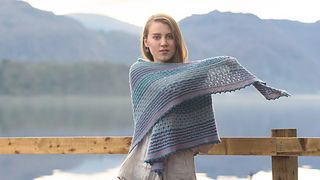 CuriousHandmade's tweet image. My second design for The Waves Collection with @TheFibreCompany: The Kelso Shawl. We're at @EdinYarnFest today! buff.ly/2n6sLPy