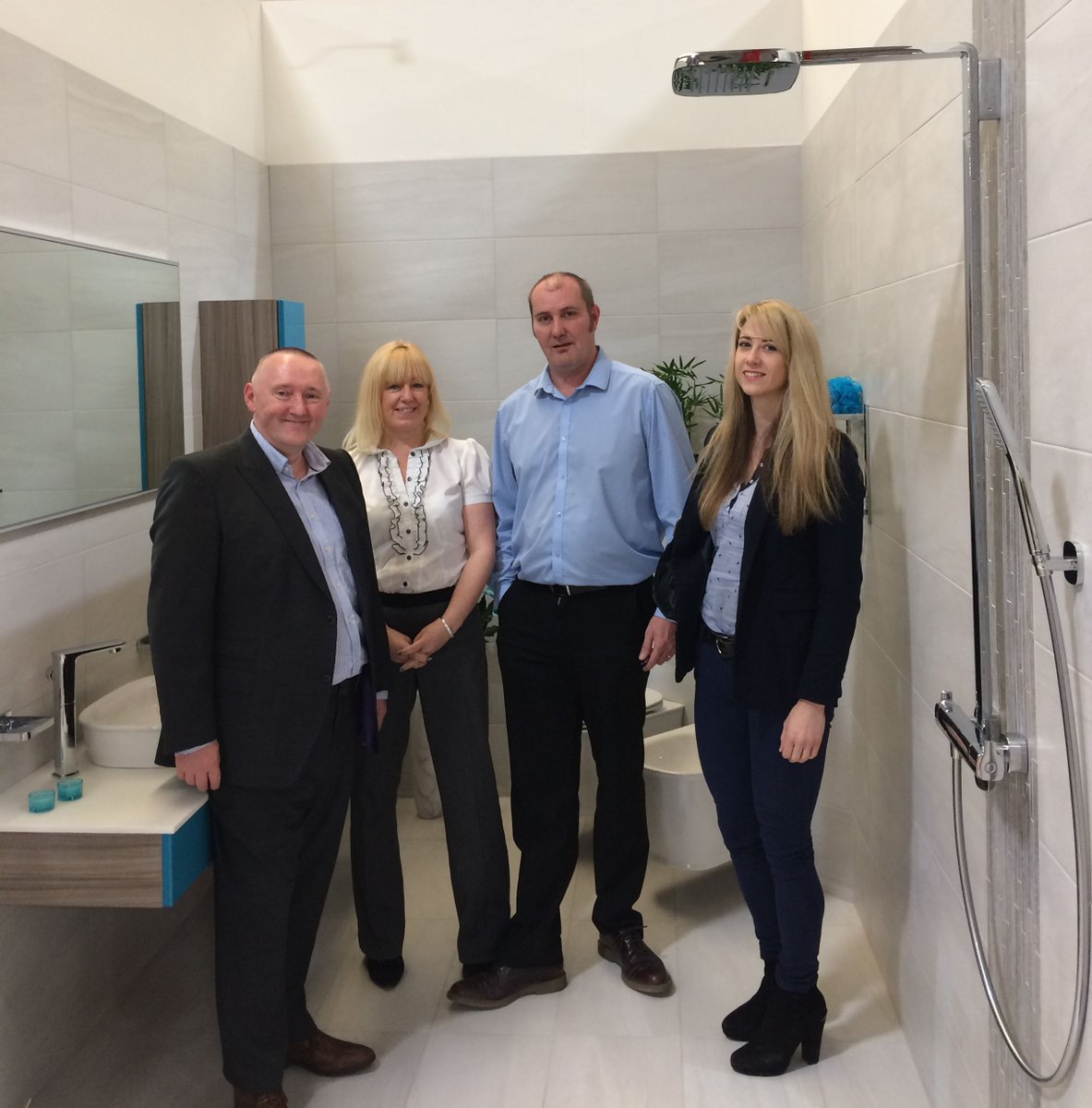 Pura_Group's tweet photo. We visited our client @tippersbm yesterday, they have #stunning #displays w/ Imex, Flova, Puracast and Deuco, check it out! @lauren_pura https://t.co/a6LM4CJPaK