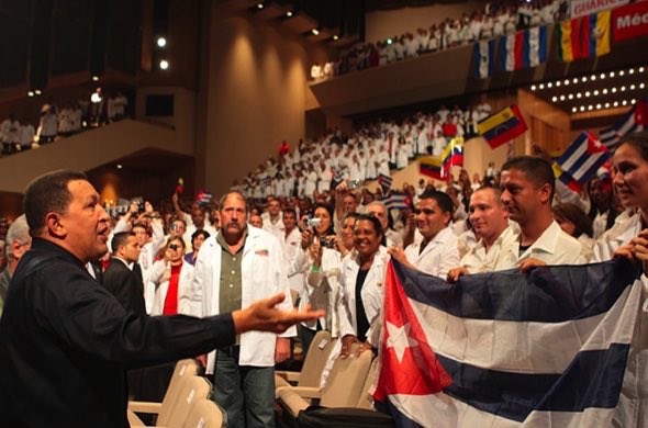 SaludCaporale's tweet photo. #MedicosEnRevolución Gran desempeño profesional, ético y humanista. Salud en Revolución, comprometidos con la Patria. Feliz día del médico. https://t.co/I2NTgNclqy