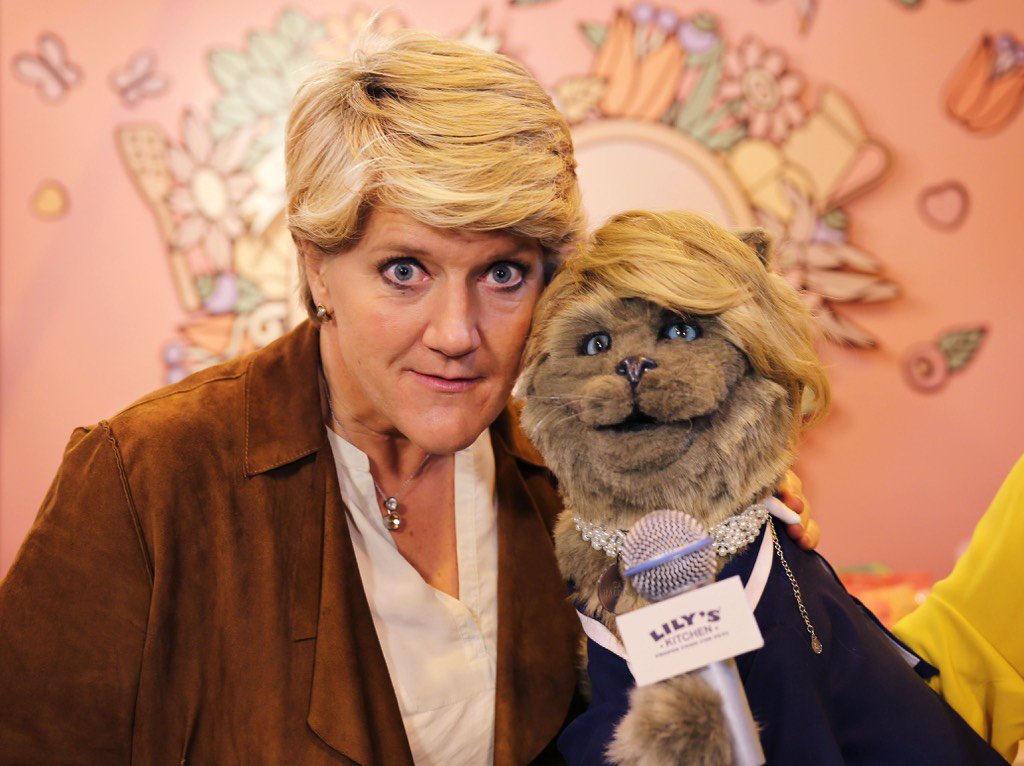 clarebalding's tweet photo. I've met my match: Cat Balding reporting from #crufts for @lilyskitchen. She's got a mind of her own https://t.co/uzOtbkLOKe