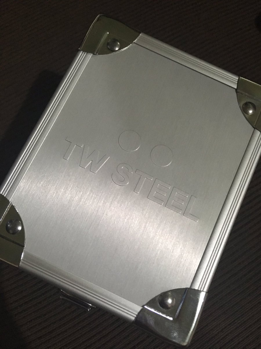 janicehmb's tweet image. The bad news is time flies. The good news is you’re the pilot. ~Michael Altshuler
#TWSTEEL #PilotBlue #BigWatch 👌⏱Thank You, Lord! 🙏🏼😘