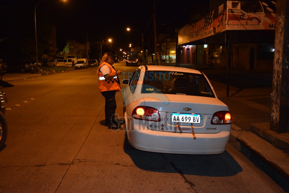 TransitoSMartin's tweet photo. Operativo de control vehicular en las calles. Pte. Illia y Santa Marta, Hudson y Lincoln,Villegas y Perdriel,Gutierrez y Lincoln. https://t.co/njfAGqirA2