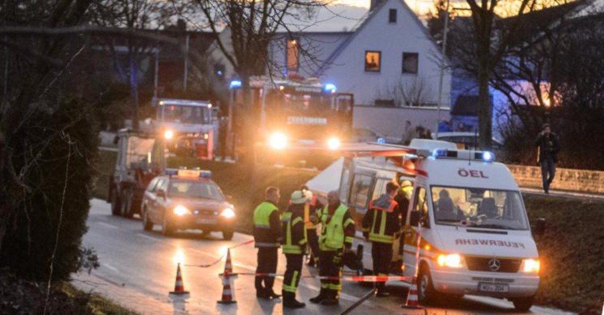 welt's tweet photo. Katastrophenalarm –Tornado wütet bei Würzburg https://t.co/S7ykd1Tx8p https://t.co/a27M3t8MxN