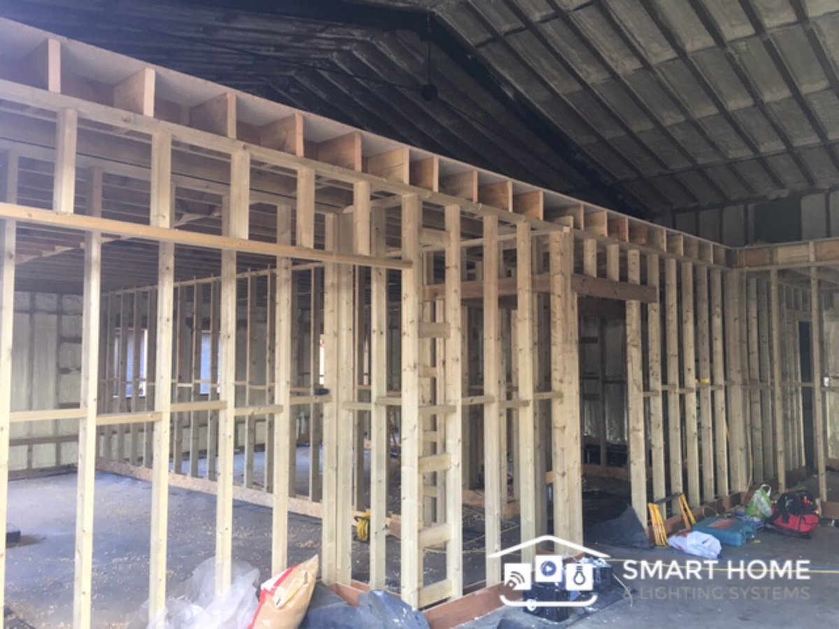 SmartHome_LS's tweet image. We've been busy working on a complete Smart home installation for one of our Essex based clients.
👉🏻📱📺🎞📽💡🏡🔌
#SmartHomeControl #Essex