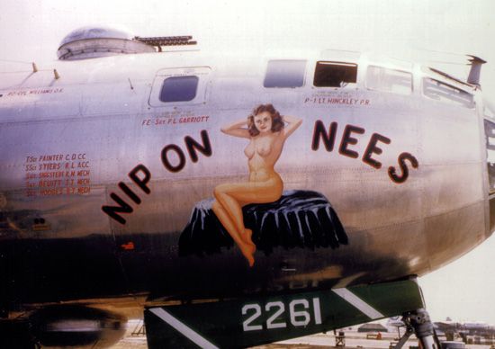 B-29のノーズアートは何でも描き放題かといえばそうでもない。あの