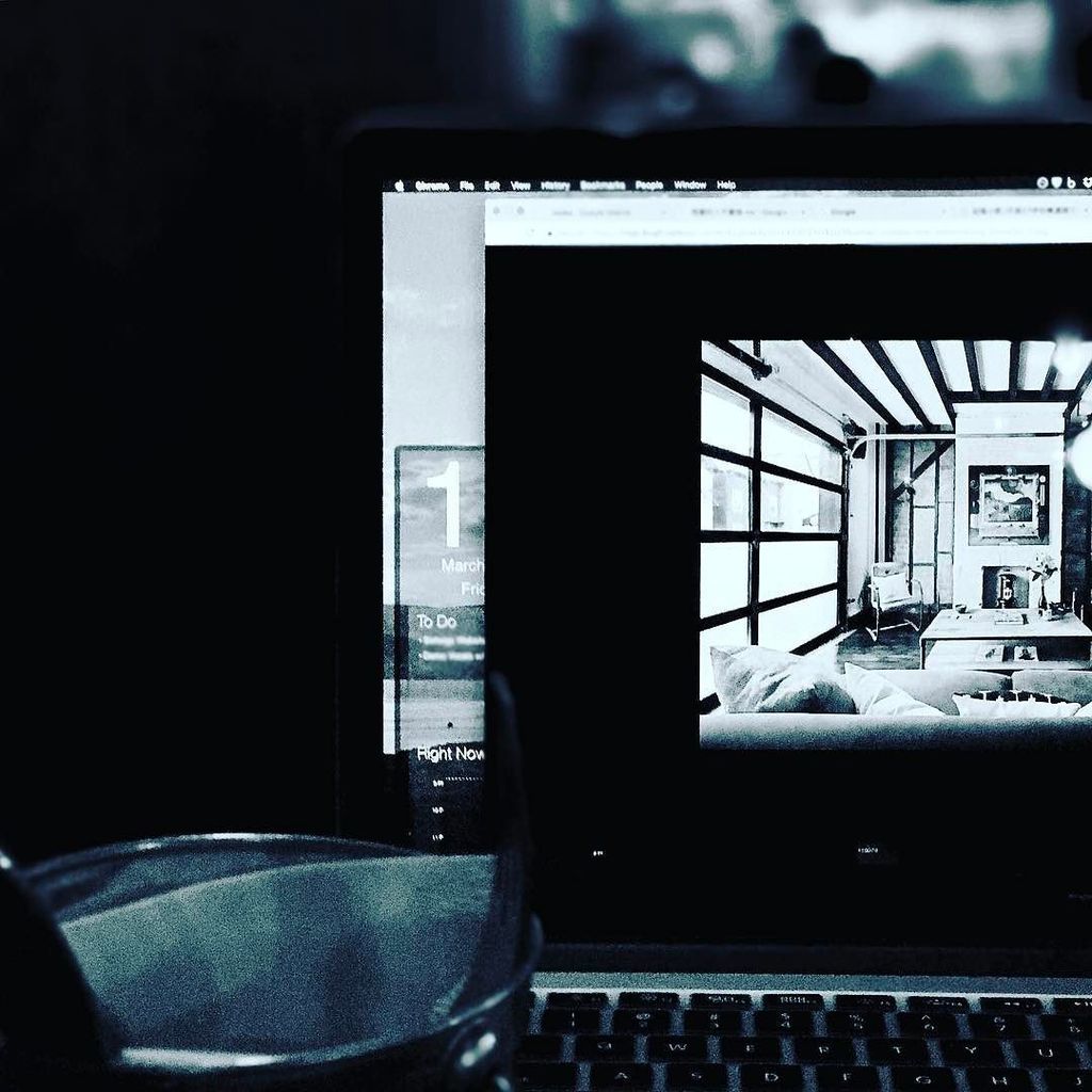 derrickhoh's tweet photo. 為新MV找拍攝地點😏。 with @moogostudios #tgif #butstillworking #dhohfilms #IG : https://t.co/46fYpFEsyP https://t.co/zvxCA59Mja