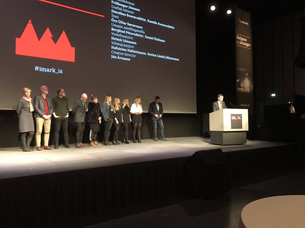 Takk kæru snillingar hjá <a href="/islandsbanki/">Íslandsbanki</a> við unnum Áruna saman fyrir #mínÁskorun með <a href="/ValdiMumma/">Valdimar Guðmundsson</a> og það er frábært