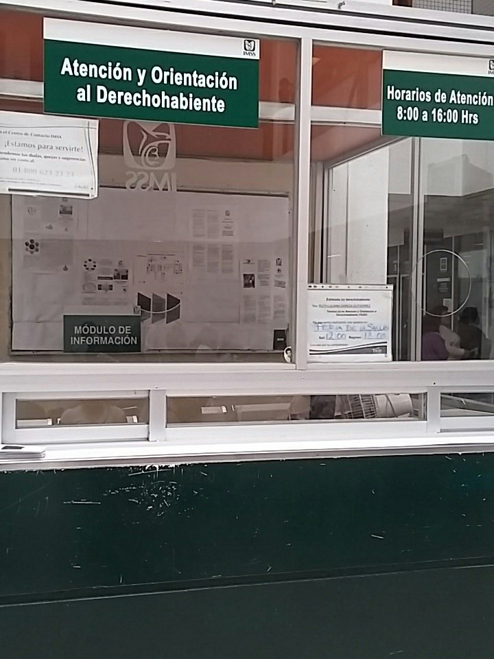 Acá en la #UMF93 viendo como se hacen pedazos l@s trabajadores sociales (no tod@s)