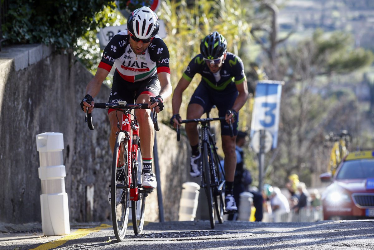 Movistar_Team's tweet photo. #ParisNice Ocho hombres en minuto y medio para La Couillole y el final en Niza; Gorka aguanta 4º. Crónica y galería: https://t.co/39VKE9jdhn https://t.co/gYiN37r9Km