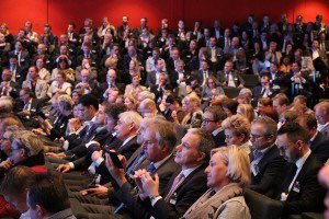 Interessante line-up congres van ADG dienstengroep met oa <a href="/floortjedessing/">floortje dessing</a> <a href="/fritswester/">frits wester</a> @rensdejong &amp; <a href="/RuudVeltenaar/">Ruud Veltenaar</a> servicemanagement.nl/interessante-l…