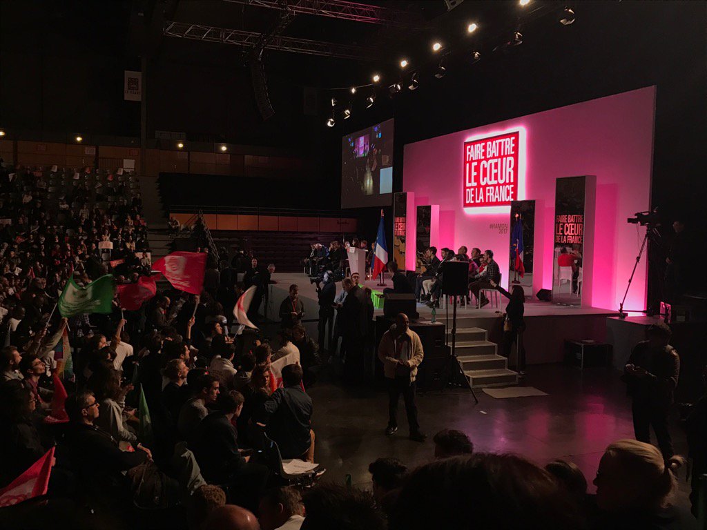 VigneronRmn's tweet photo. Ensemble pour faire battre le cœur de la France #Hamon2017 #LeHavre #MJS76 #PS76 https://t.co/CCiNeWOshT