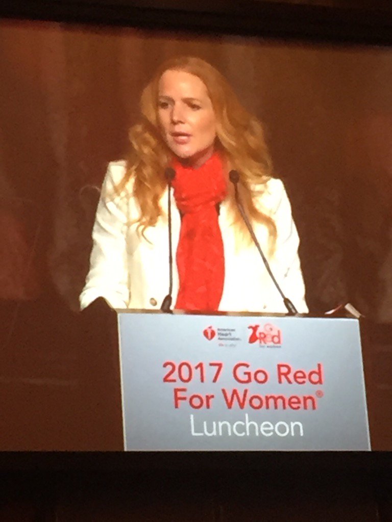 Christina Cacchioli closing the Go Red for Women Luncheon with a $10 million commitment from CVSHealth!
#GoRedNYC