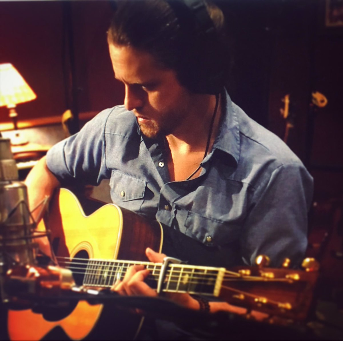 GdniteNeverland's tweet photo. I love the music comin outta his guitar today 🎧🎸🎬#FridayFeeling #studio #vibe @GdniteNeverland #love 💗 #guitar https://t.co/FhzbzyL9B8 https://t.co/xvwJbUDPOp