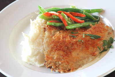 SummitGrillKC's tweet photo. Get your #FishFix this Sunday with our Romano Crusted Tilapia served with mashed potatoes and green beans! https://t.co/2RGCSTofXG