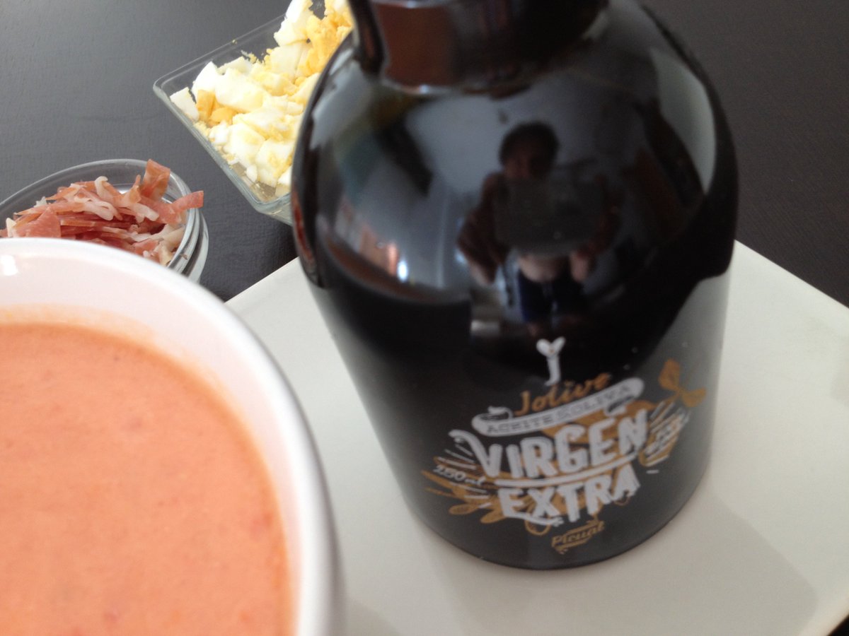 Primer salmorejo de la temporada com <a href="/Jolive_oil/">Jolive</a> delicioso este #aceitedeoliva 😊 Muy recomendable