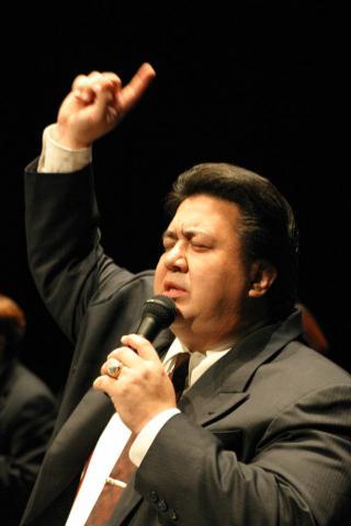 963RPKFM's tweet photo. #KeluargaKuAdalahSurgaku Besama @GBIGlowFC Oleh @PastorGilbertL SoaL:Benalu Benalu Cinta.
#programrohanirpk https://t.co/x1VnpvZXin