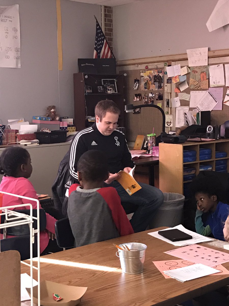 So excited to have Jeff Grey from <a href="/SwopeRangers/">Swope Park Rangers</a> read to us! #readathon @RandallBears <a href="/randallreads/">Stephanie Moergen</a> Thanks, <a href="/CarterAugust1ne/">Carter Augustine</a>!